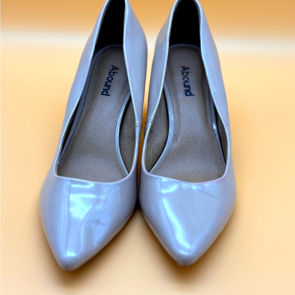 Audry Block Heel Pump (Women)
Abound